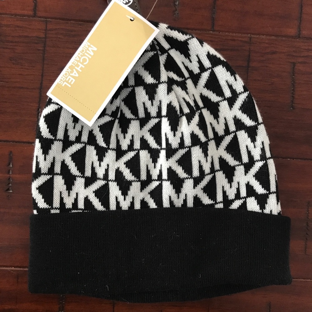 Michael Kors Black and white hat